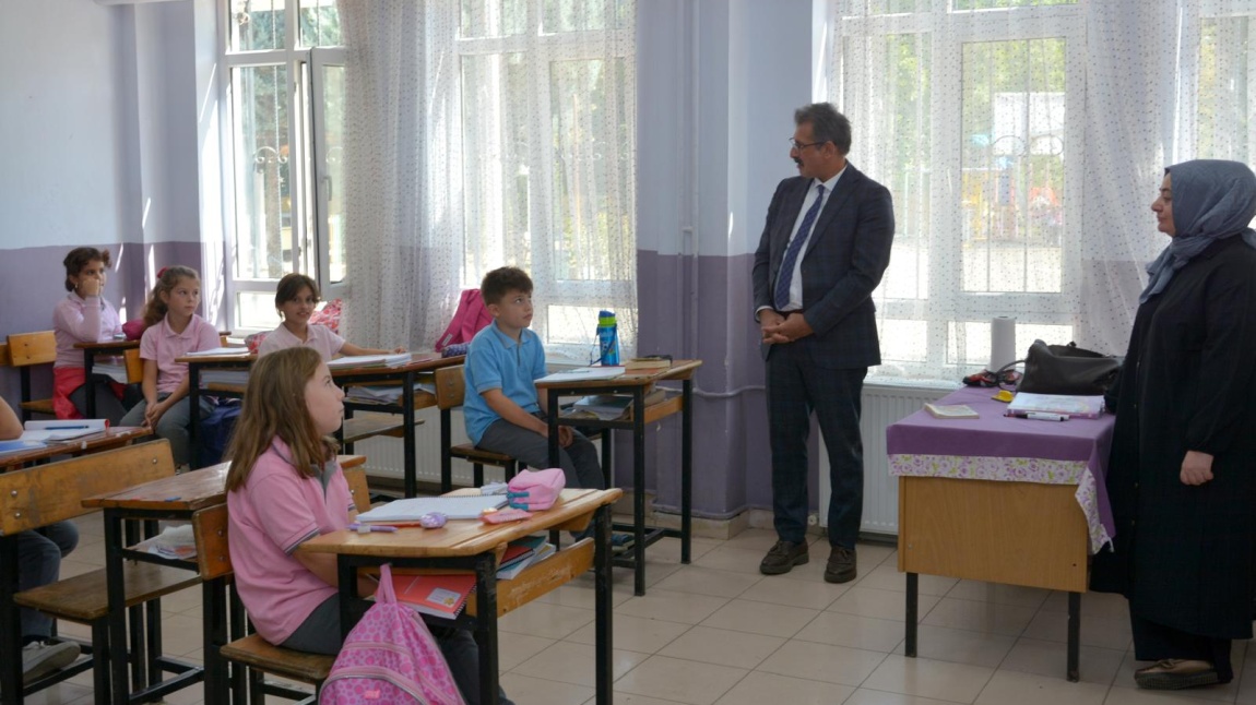 İlçe Milli Eğitim Müdürümüz Ayhan ERSOY'un Okulumuza Ziyareti